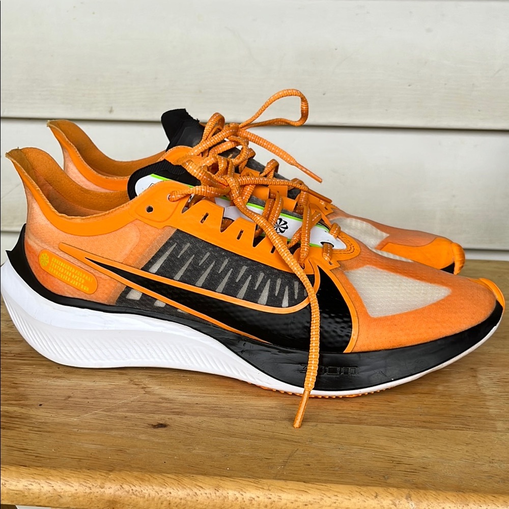 Nike Zoom Gravity Men’s Training Shoes Size 10 Kumquat/Black-Volt-White